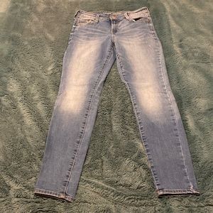 Old Navy mid rise Rockstar skinny jeans. 27.5 inch inseam.